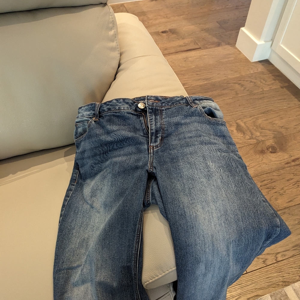 Maurice straight leg medium rise 18w short